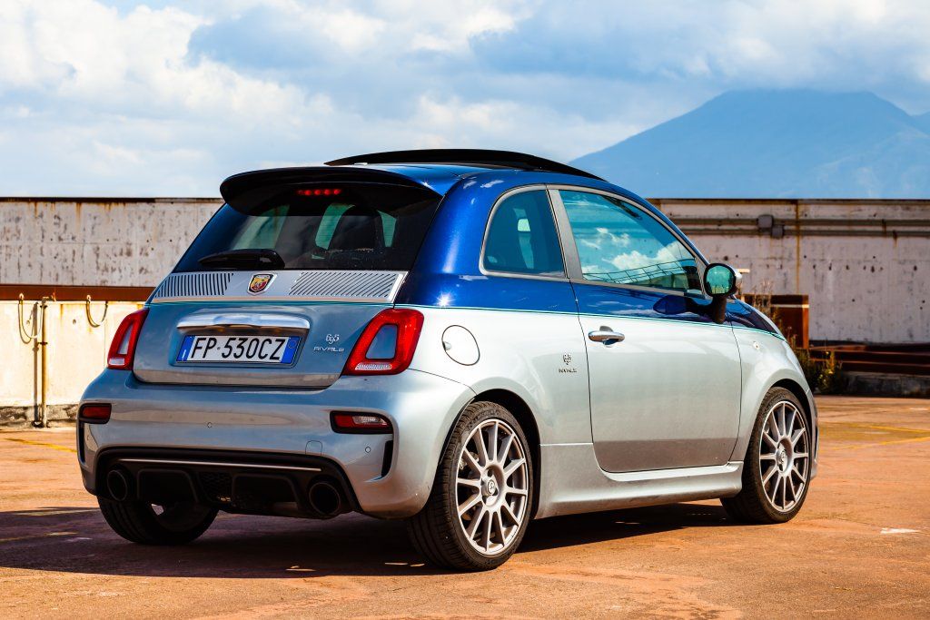 Abarth 695 1 4 Turbo T Jet Rivale La Prova Su Strada Motori News