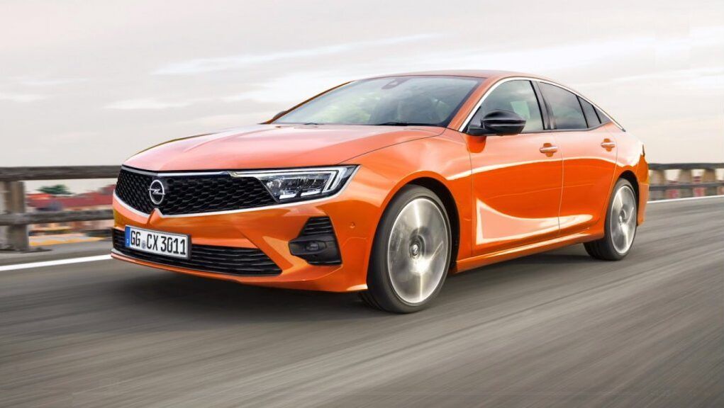 nuova opel insignia 2022: la terza generazione made in psa