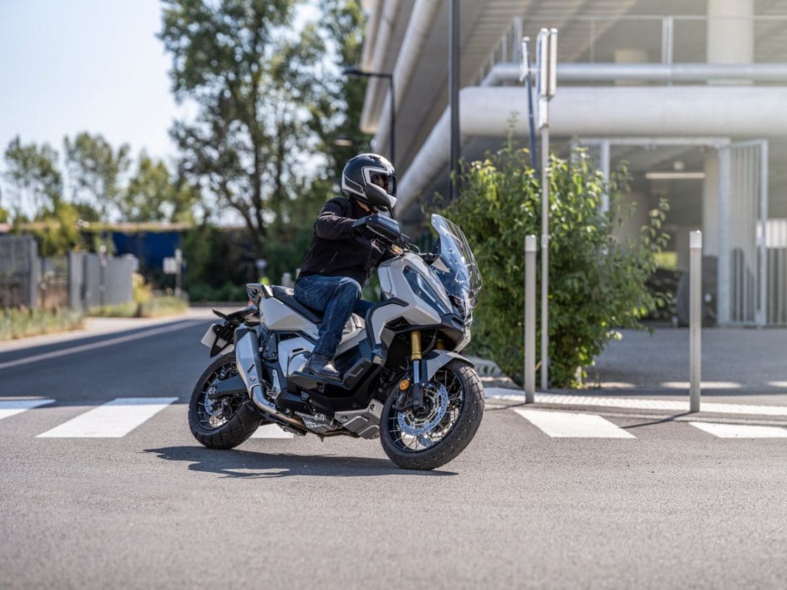 Nuova Honda X-ADV 2021: la rivoluzione si evolve – Sorpasso.com