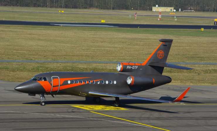 Il Falcon 900EX di Verstappen