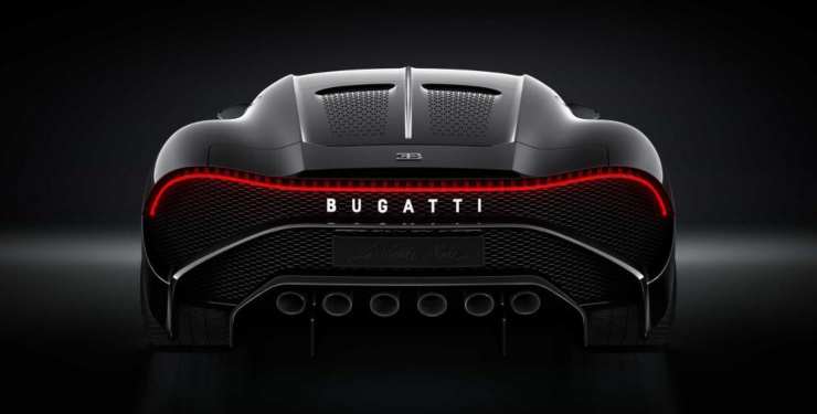 Il retro della Bugatti Voitur Noire