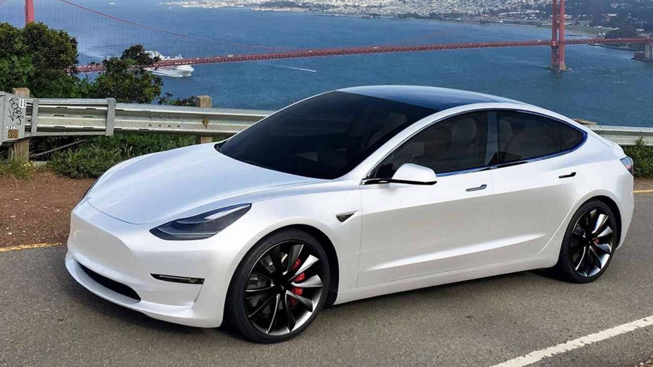 Berlina Tesla Model 3