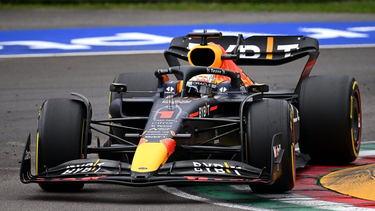 Max Verstappen RBR18