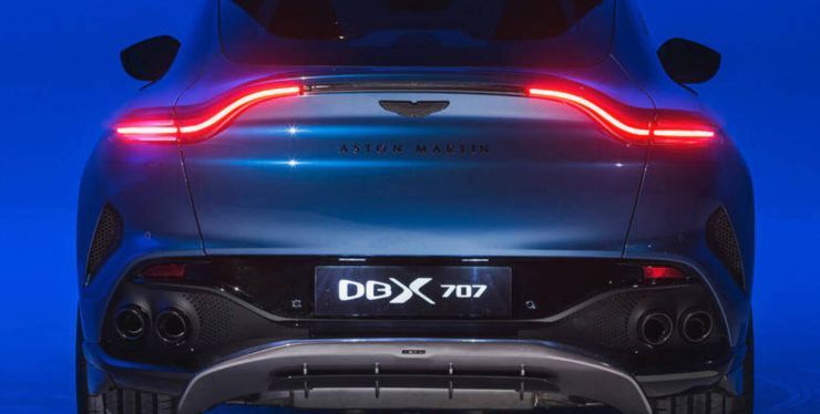 Retro della nuova Aston Martin DBX707