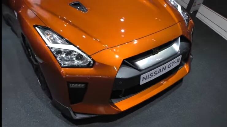 anteriore Nissan GTR