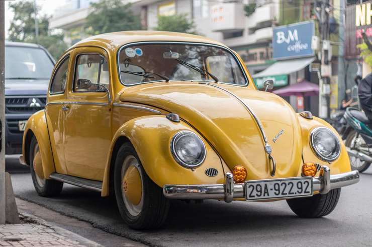 la Beetle in strada 