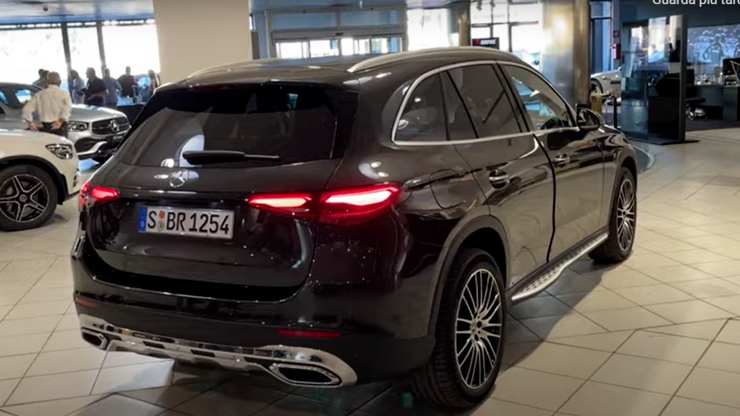 Mercedes GLC posteriore 