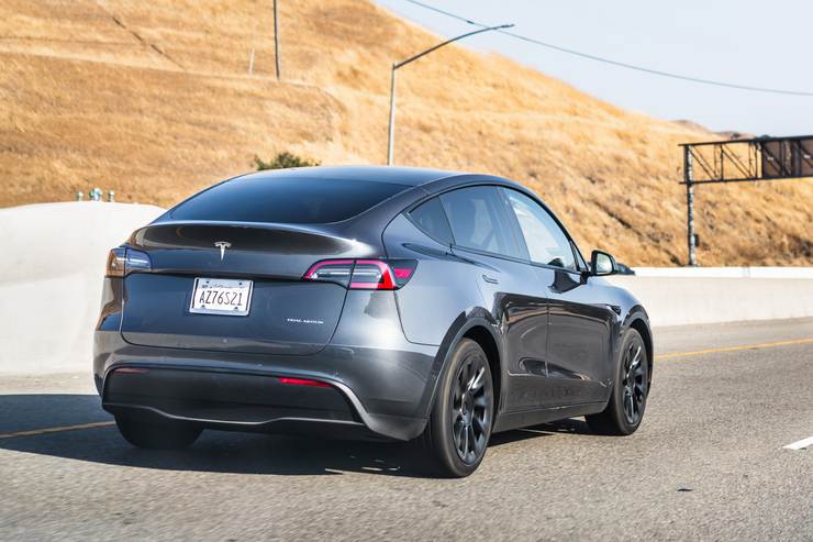 Model Y posteriore 