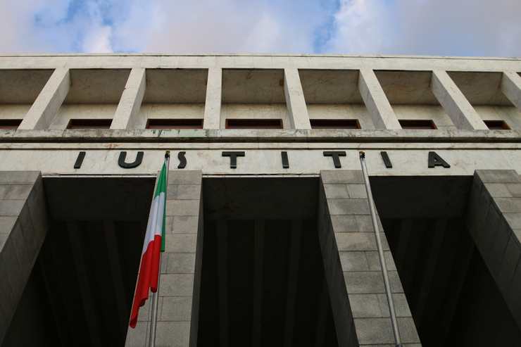 Foto tribunale italiano 