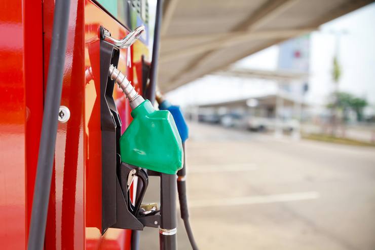 Benzina in distributore