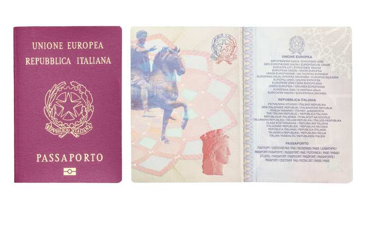 passaporto italiano foto 
