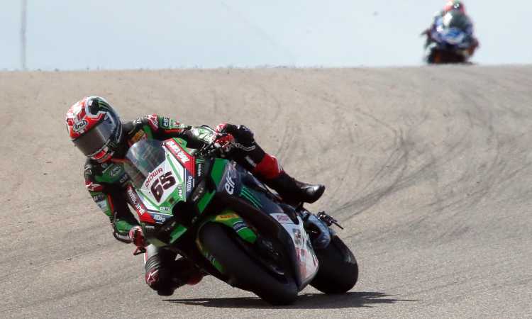 Jonathan Rea sulla Kawasaki ZX-10RR (Ansa)