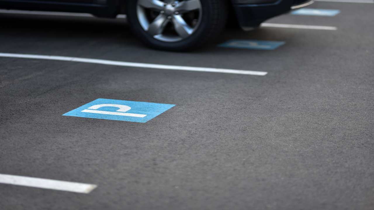 Auto il parcheggio 