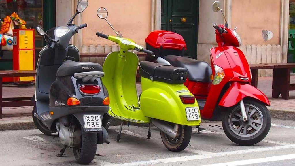 fila di Scooter