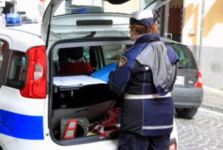 Polizia a lavoro 