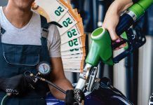 trucchetto della benzina self service