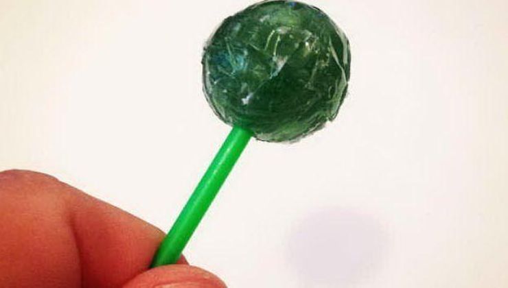 Lollipops: in the car they are very dangerous
