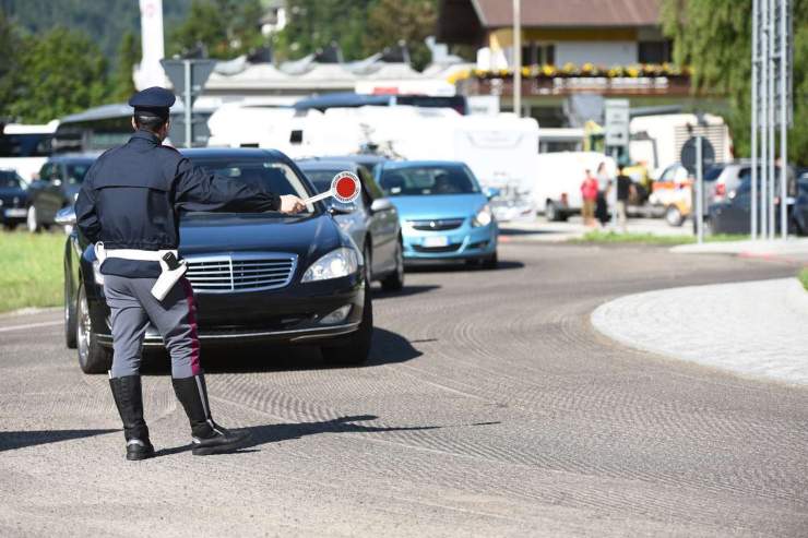 Polizia stradale controlli italia