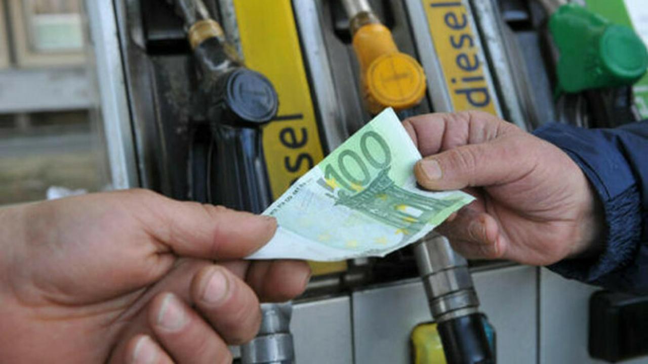 Aumenti carburante - Motori.News