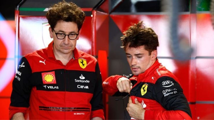 Mattia Binotto con Charles Leclerc Ferrari