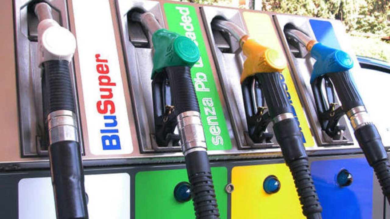 Prezzi benzina aumento - Motori.News