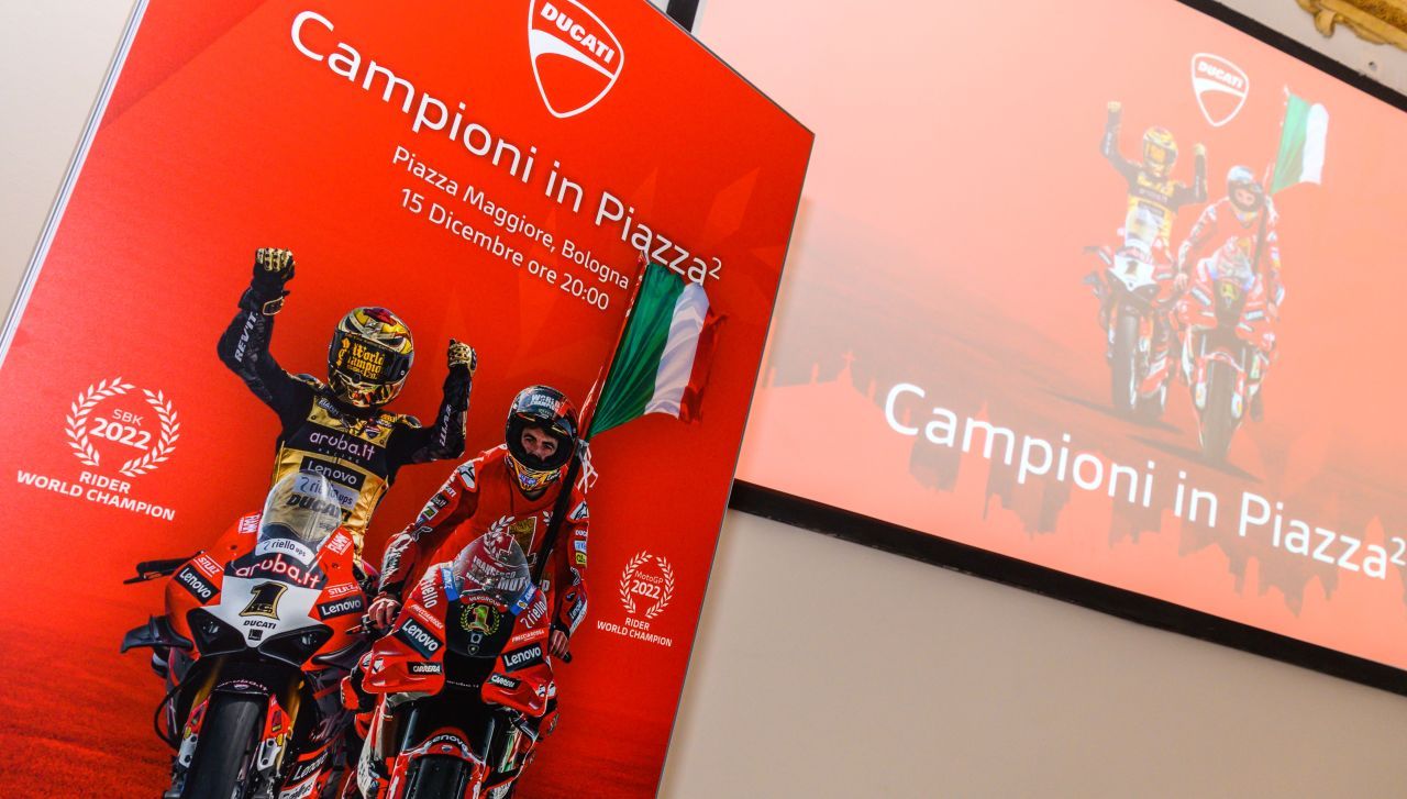 ducati-campioni-in-piazza