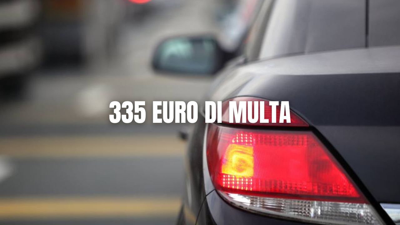 frecce auto multa