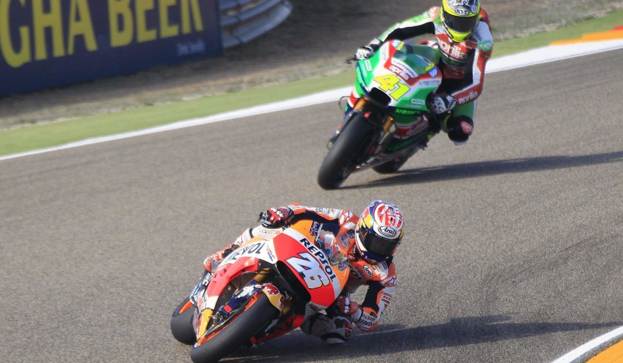 motogp-pedrosa-espargaro-nemmeno-scarpe