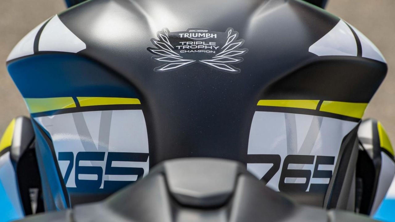 triumph-moto2-suzuki-motogp