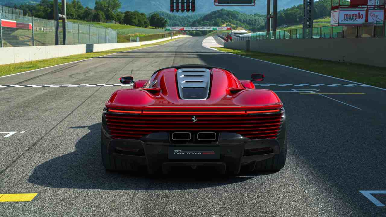 Ferrari Daytona SP3 (Ansa)