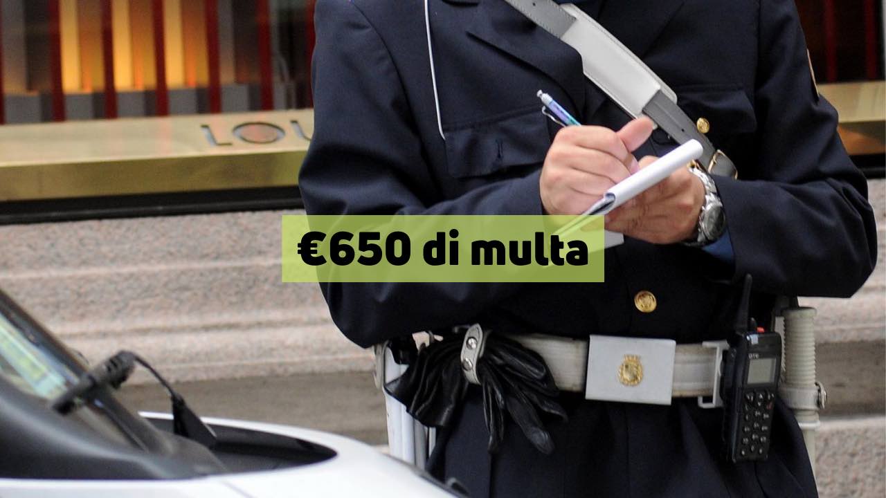precedenza, 650 euro di multa