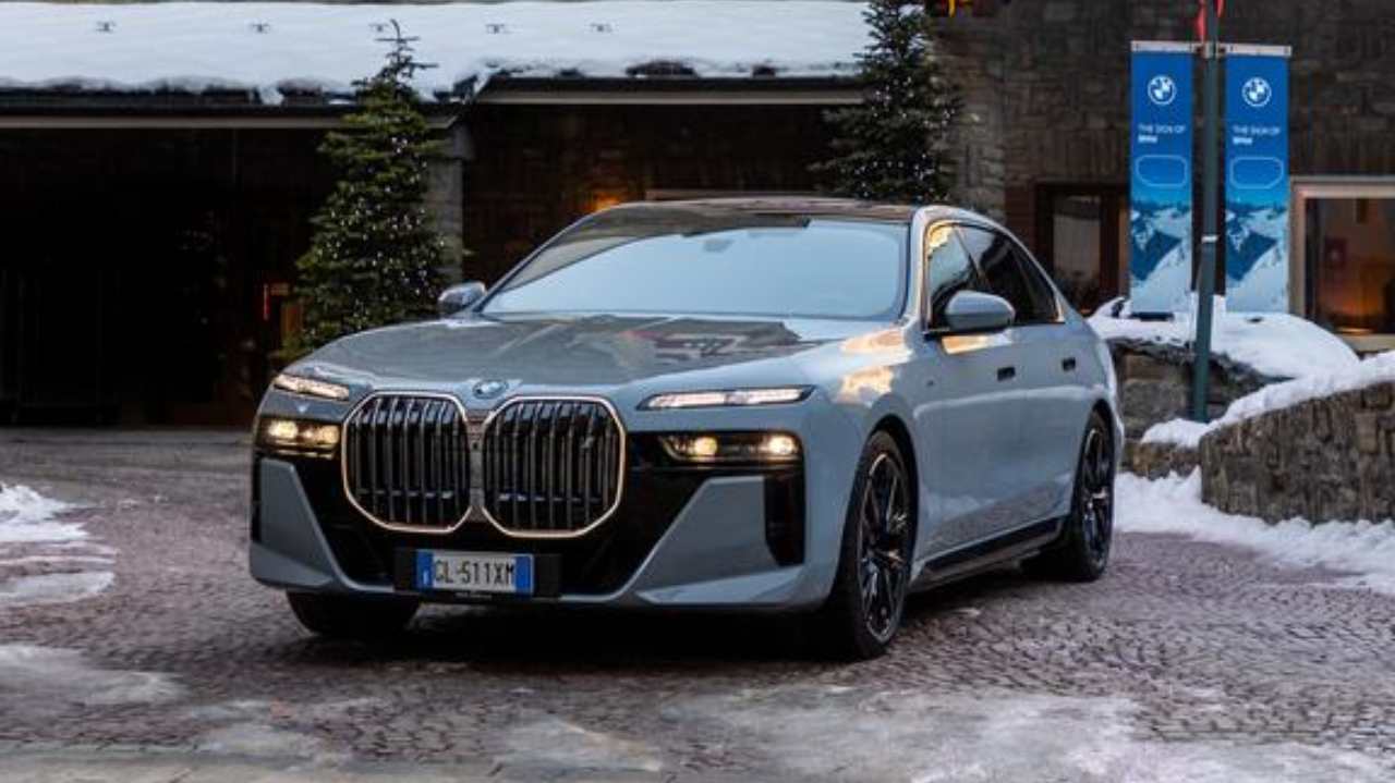 BMW Serie 7 (media press)