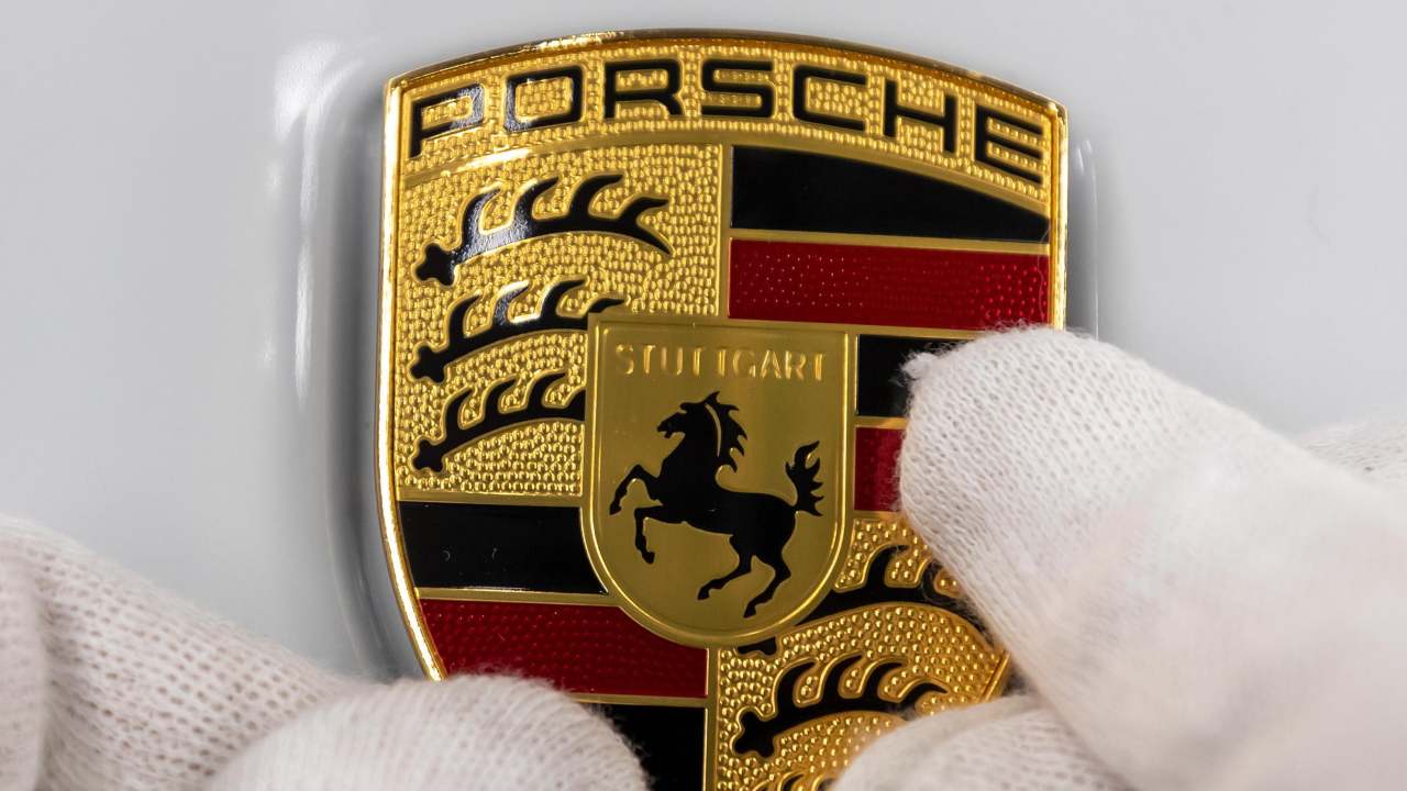 Porsche logo (Ansa)