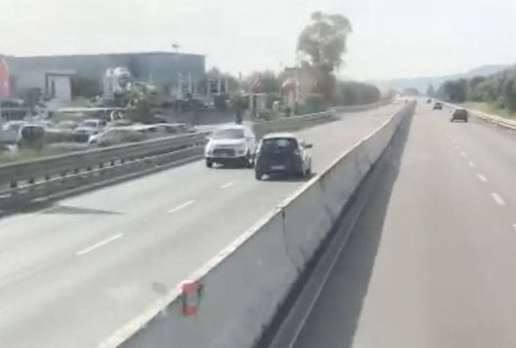 Auto contromano in autostrada - si rischia 11.000 euro di multa