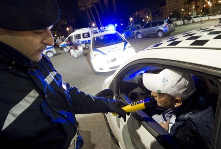 Alcol test in strada - il nuovo piano del governo sulla patente