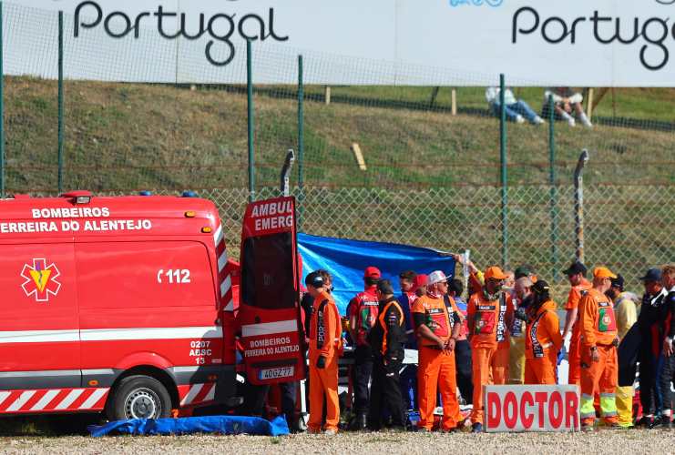 Pol Espargaro dopo l'incidente a Portimao (Ansa)