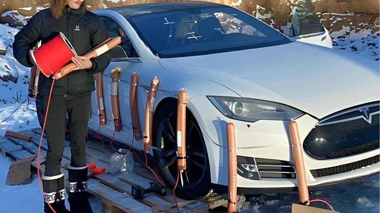 Tesla con la dinamite