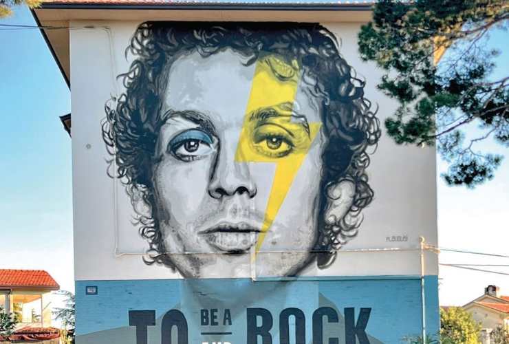 Il murale di Valentino Rossi (Instagram)