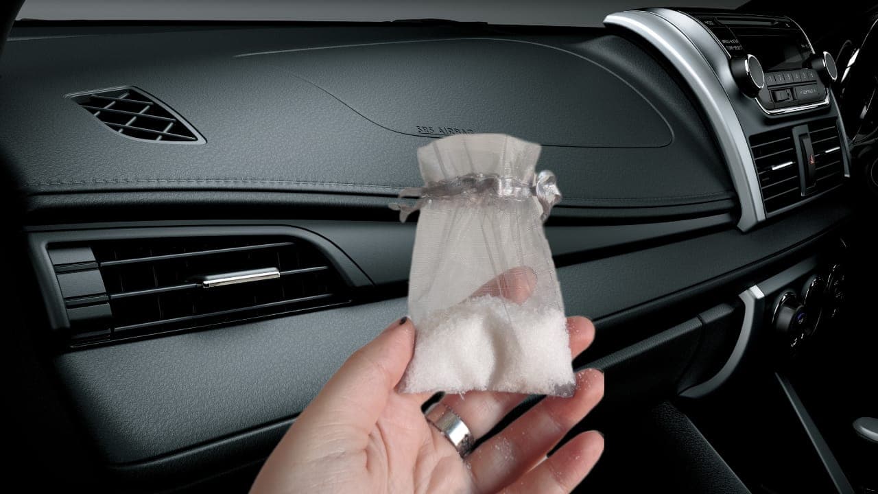 Sacchetto di sale in auto
