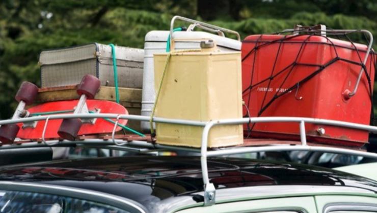 Trasporto oggetti sull'auto