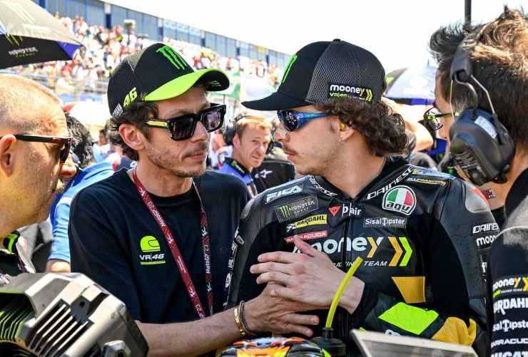 Valentino Rossi e Marco Bezzecchi (Instagram)