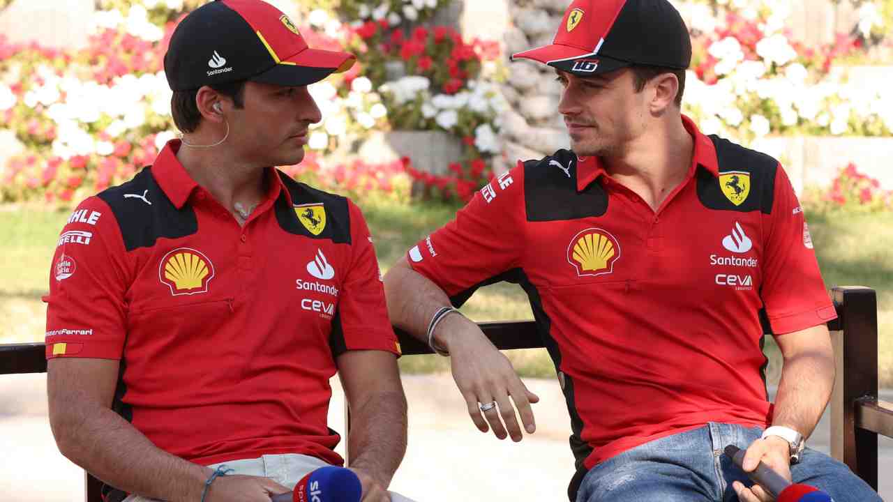 Carlos Sainz e Charles Leclerc
